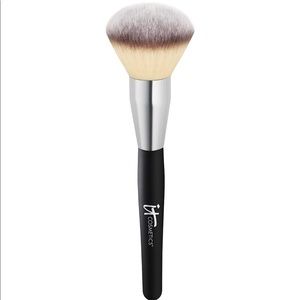 It cosmetics heavenly luxe brush